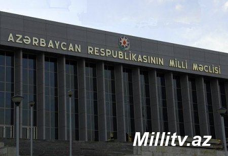 Milli Məclisin deputatı: - “Orden və medalları yığışdırıb, əvəzində insanlara pul mükafatları verməliyik”