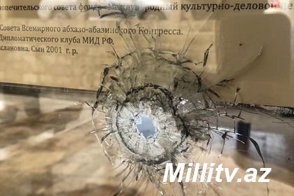 Abxaziyada silahlı insident - Prezidentliyə namizədin seçki qərargahı gülləbaran edildi