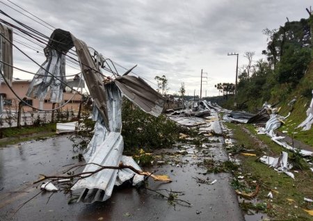 Braziliyada qasırğa nəticəsində 830 nəfər evsiz qaldı