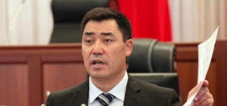 Qırğızıstan prezidentinin “qızgördü”sü:ORTA ASİYA CIRTDANININ BAŞÇISI RUSİYANIN AYAĞINA GEDİR