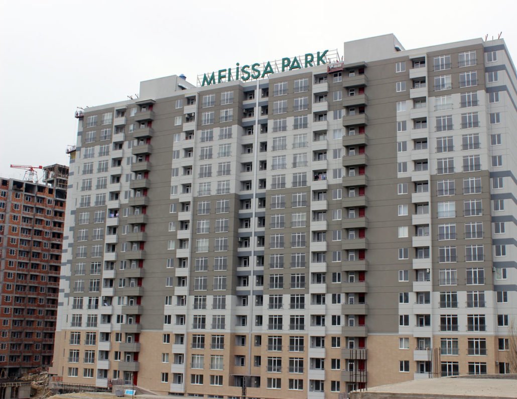 "Melissa Park"ın binaları da TƏHLÜKƏ SAÇIR... - Sakinlər NARAHATDIR...