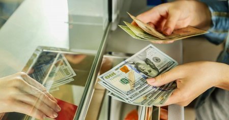 Azərbaycanda dollar ajiotajını kim yaradır – CAVAB AXTARILIR