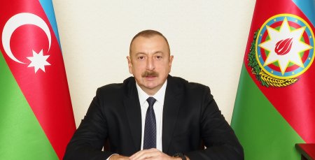 Prezident İlham Əliyev Mətbuat konfransı keçirir