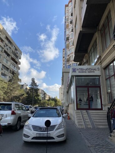 “İnternational Medical Centre 2” klinikası piyadaları belə təhlükəyə atır – Foto